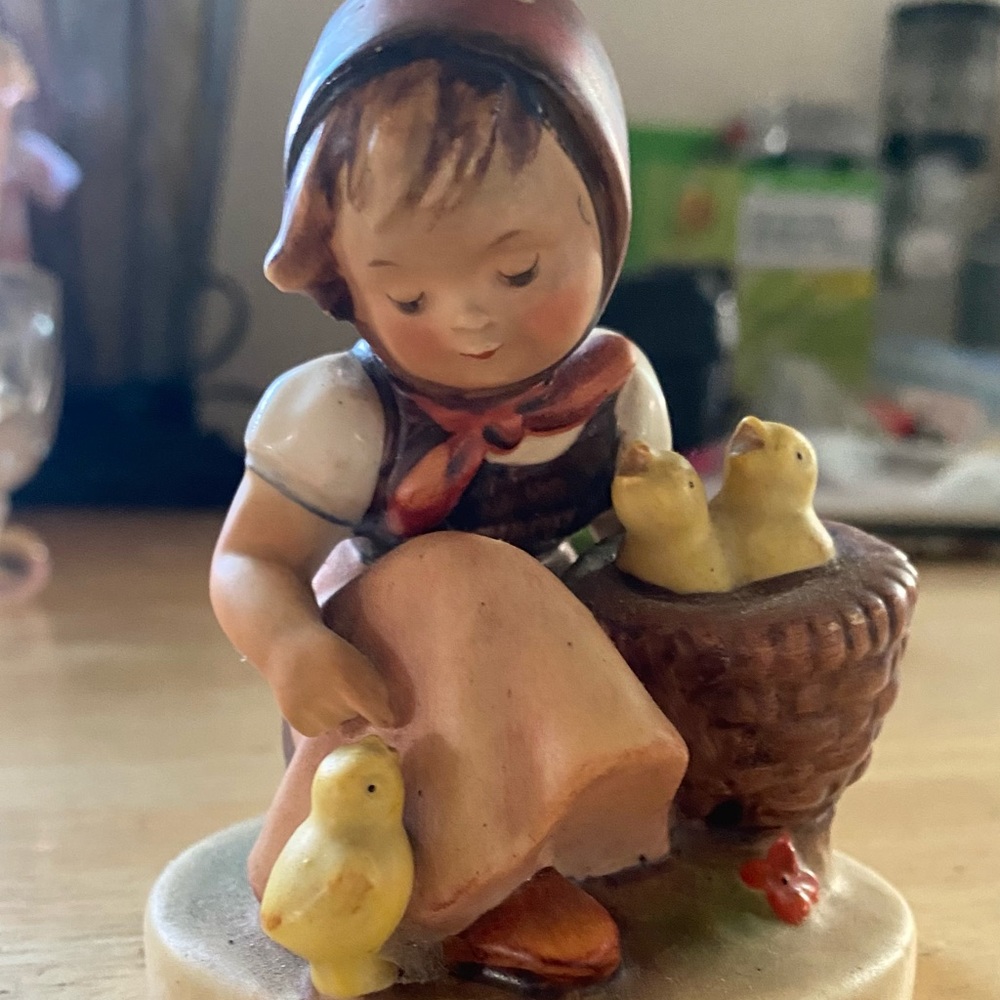 Figurine